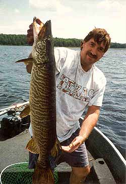 muskie fishing Wisconsin
